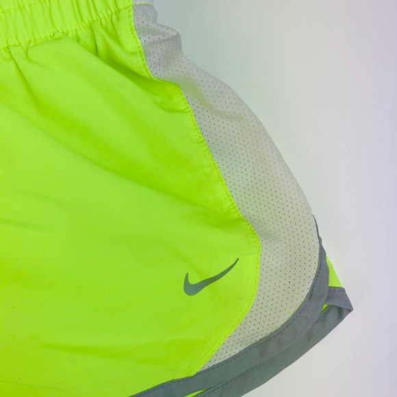 đź’°SALE Nike Dri-Fit Running Shorts Neon Yellow - Picture 3 of 6